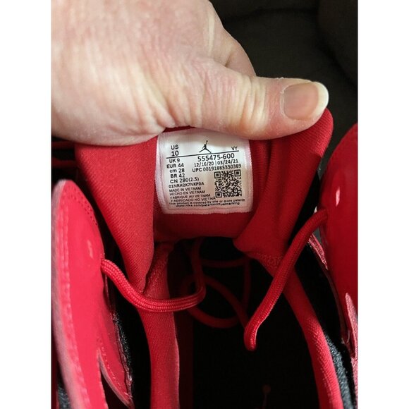 Athletic_Shoes